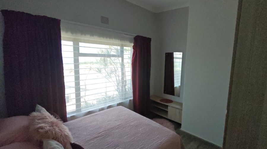 4 Bedroom Property for Sale in Manaba Beach KwaZulu-Natal