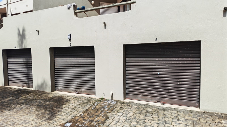 2 Bedroom Property for Sale in Manaba Beach KwaZulu-Natal