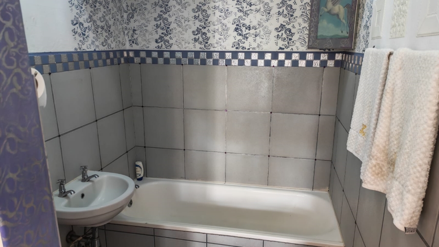 2 Bedroom Property for Sale in Manaba Beach KwaZulu-Natal