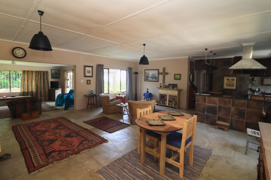 6 Bedroom Property for Sale in Hibberdene KwaZulu-Natal