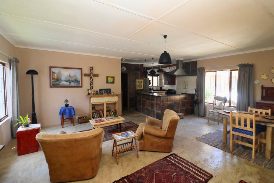 6 Bedroom Property for Sale in Hibberdene KwaZulu-Natal