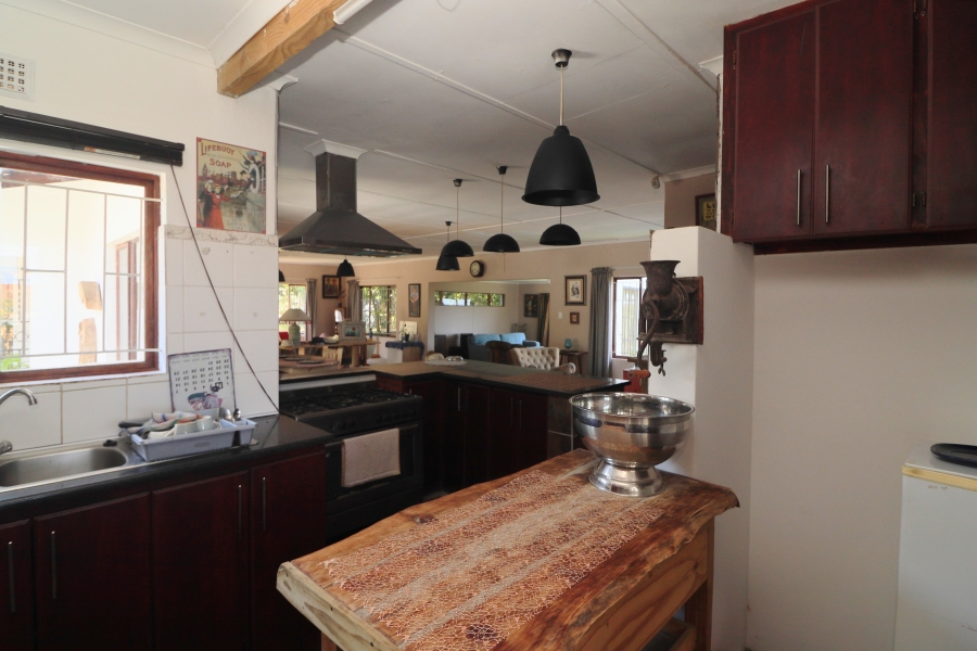 6 Bedroom Property for Sale in Hibberdene KwaZulu-Natal