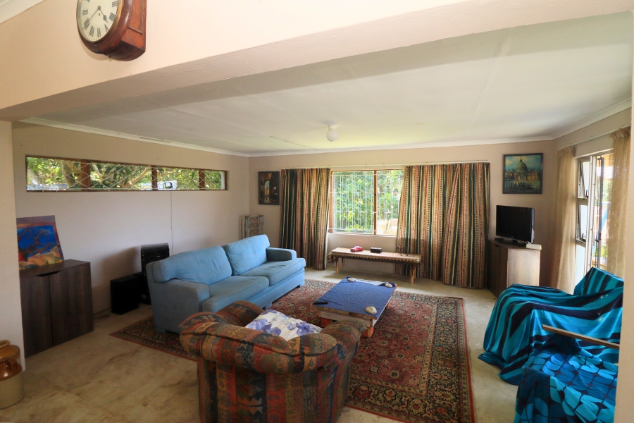 6 Bedroom Property for Sale in Hibberdene KwaZulu-Natal