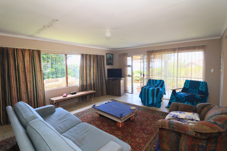 6 Bedroom Property for Sale in Hibberdene KwaZulu-Natal