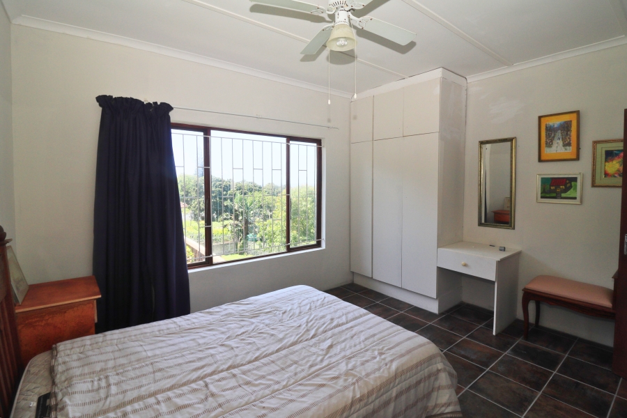 6 Bedroom Property for Sale in Hibberdene KwaZulu-Natal