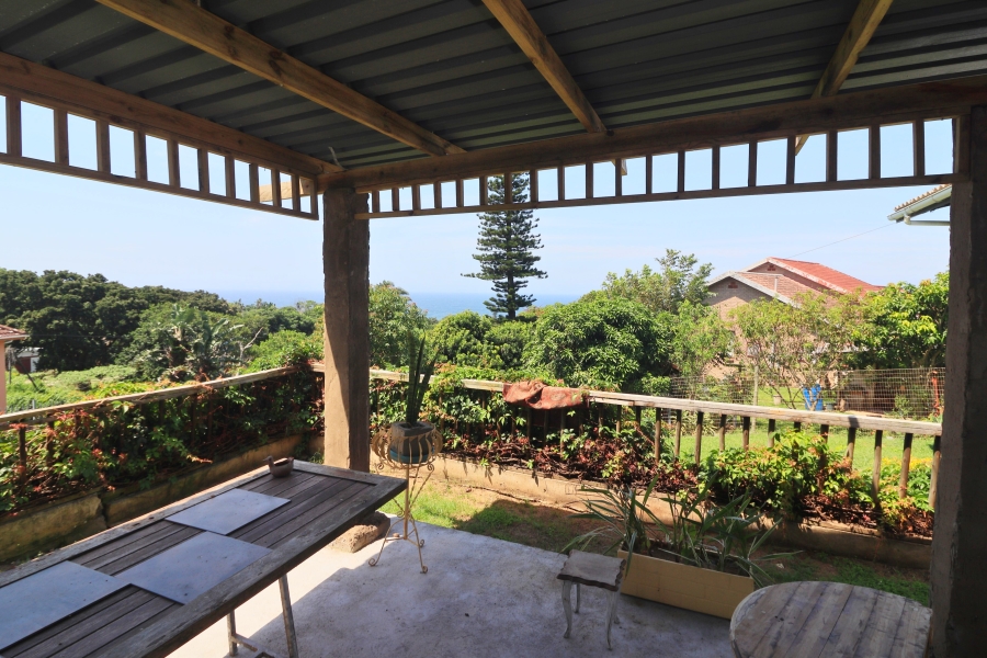 6 Bedroom Property for Sale in Hibberdene KwaZulu-Natal