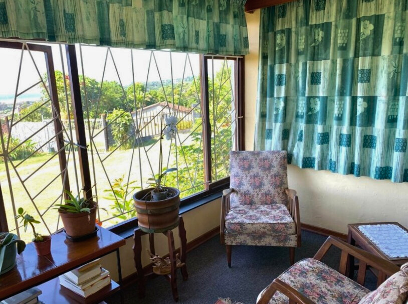 6 Bedroom Property for Sale in Hibberdene KwaZulu-Natal