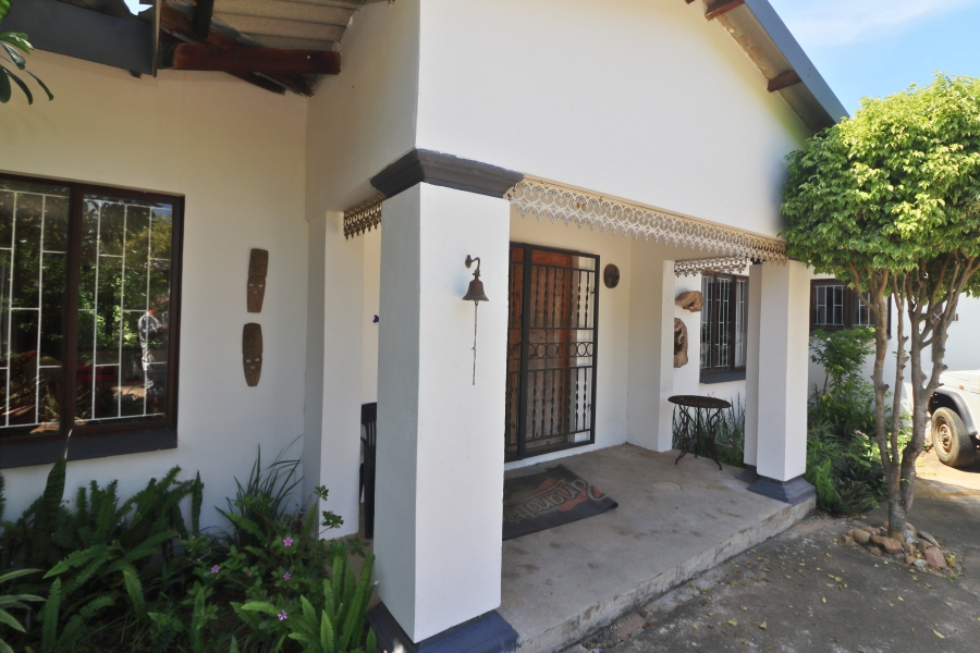 6 Bedroom Property for Sale in Hibberdene KwaZulu-Natal