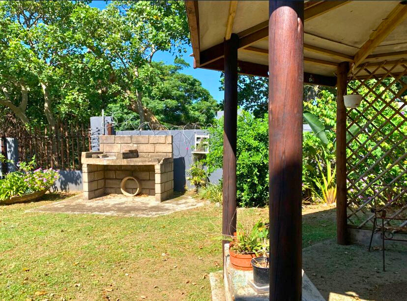 6 Bedroom Property for Sale in Hibberdene KwaZulu-Natal