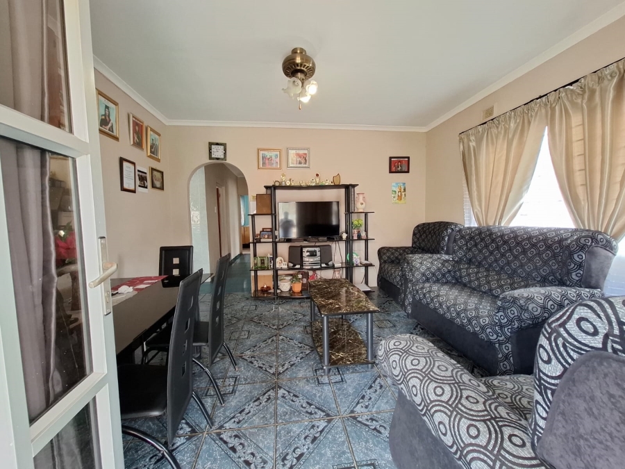 5 Bedroom Property for Sale in Klaarwater KwaZulu-Natal