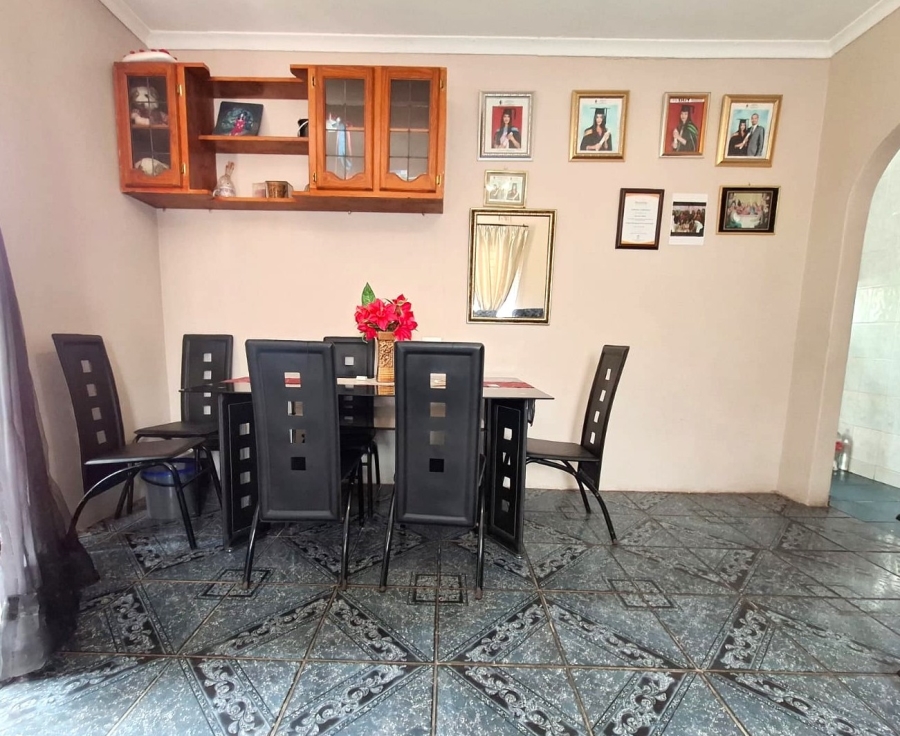 5 Bedroom Property for Sale in Klaarwater KwaZulu-Natal