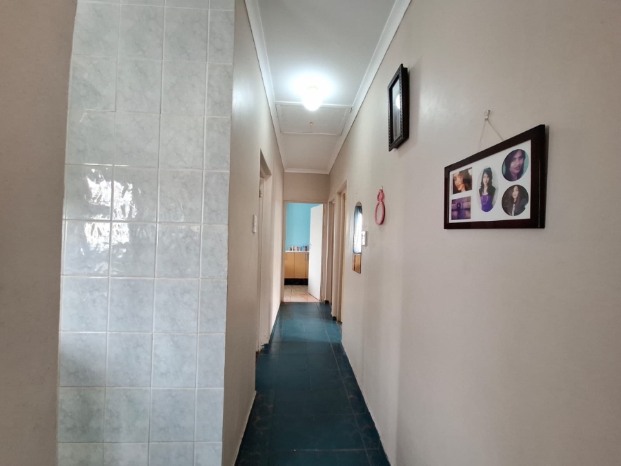 5 Bedroom Property for Sale in Klaarwater KwaZulu-Natal