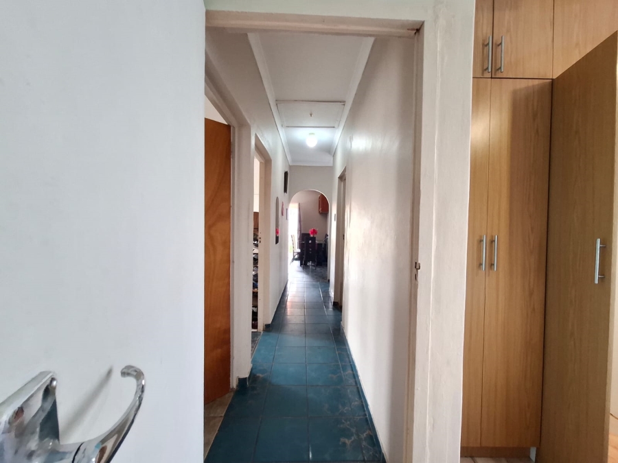 5 Bedroom Property for Sale in Klaarwater KwaZulu-Natal