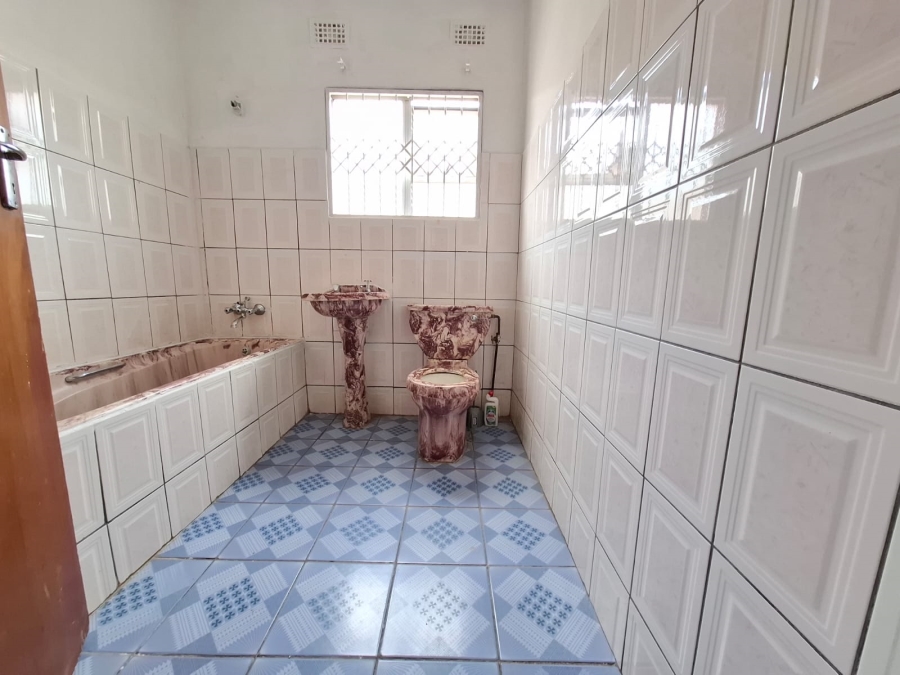 5 Bedroom Property for Sale in Klaarwater KwaZulu-Natal