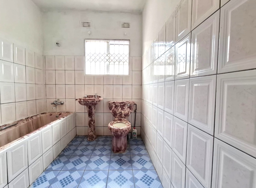 5 Bedroom Property for Sale in Klaarwater KwaZulu-Natal