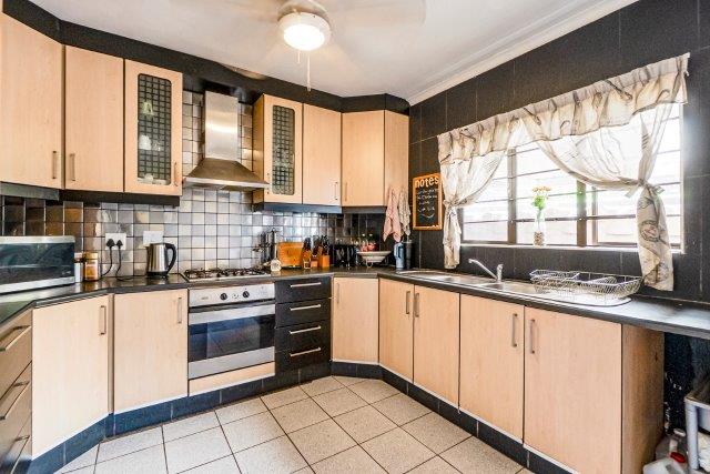 To Let 3 Bedroom Property for Rent in Bluff KwaZulu-Natal