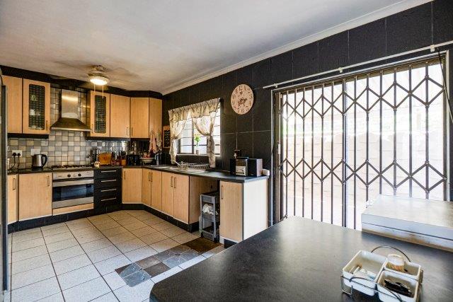 To Let 3 Bedroom Property for Rent in Bluff KwaZulu-Natal