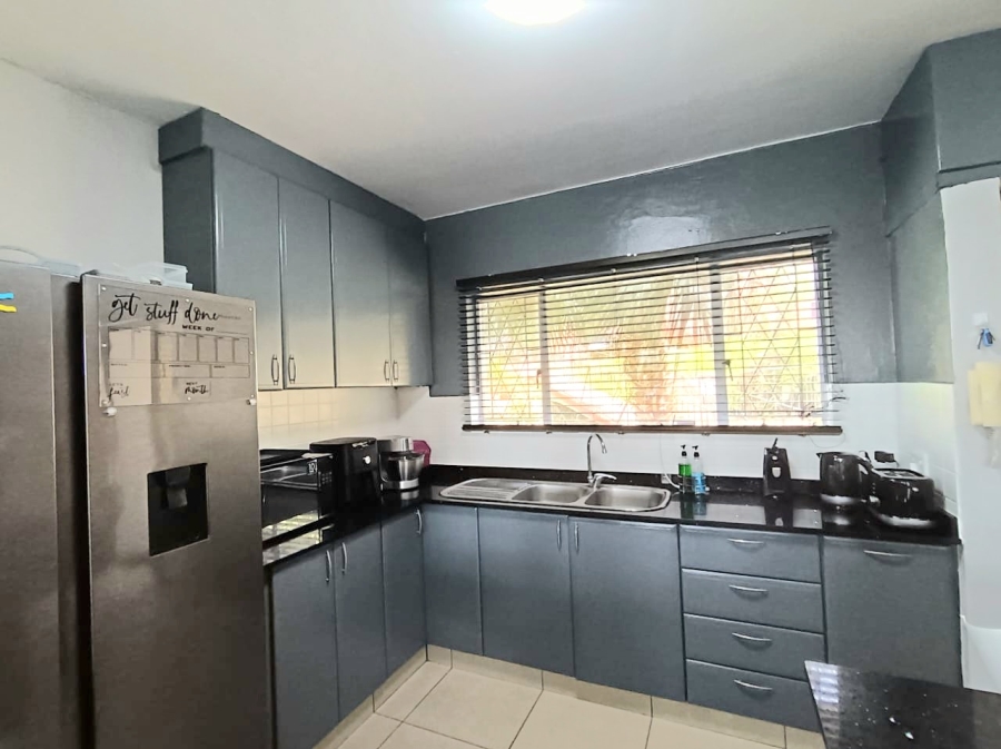 To Let 3 Bedroom Property for Rent in Malvern KwaZulu-Natal