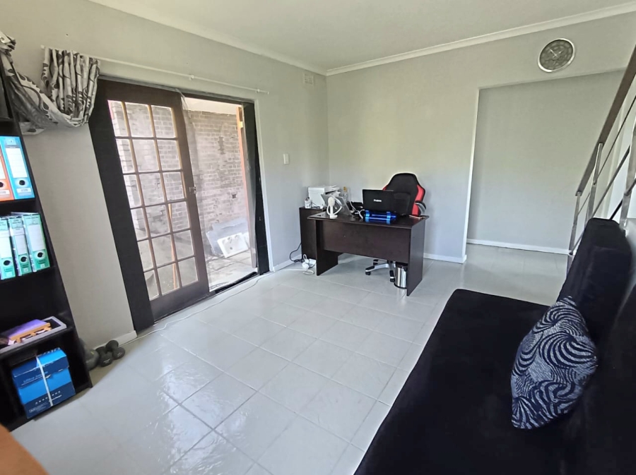To Let 3 Bedroom Property for Rent in Malvern KwaZulu-Natal