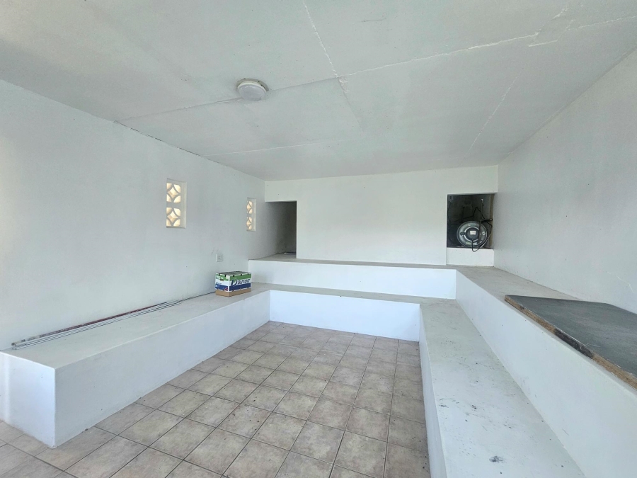 To Let 3 Bedroom Property for Rent in Malvern KwaZulu-Natal