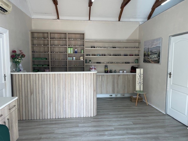 To Let commercial Property for Rent in Morningside KwaZulu-Natal