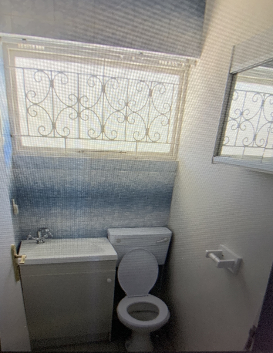 2 Bedroom Property for Sale in Morningside KwaZulu-Natal