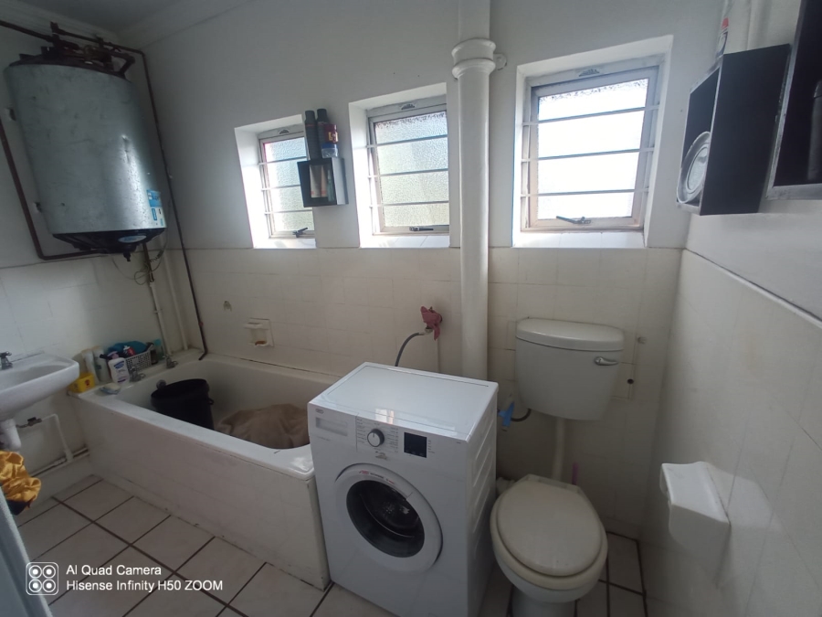 1 Bedroom Property for Sale in Umbilo KwaZulu-Natal