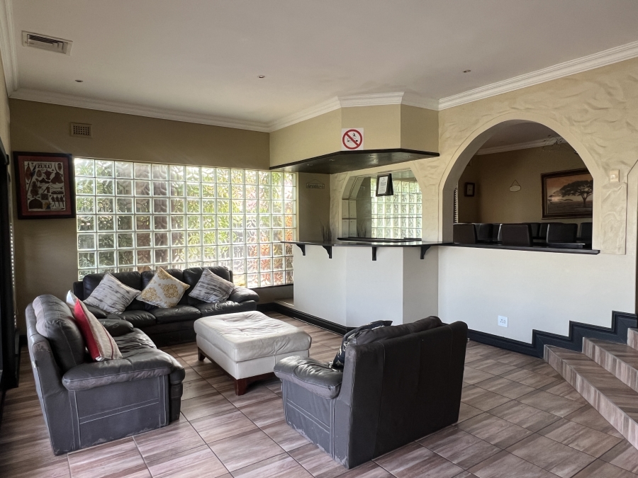 7 Bedroom Property for Sale in Herrwood Park KwaZulu-Natal