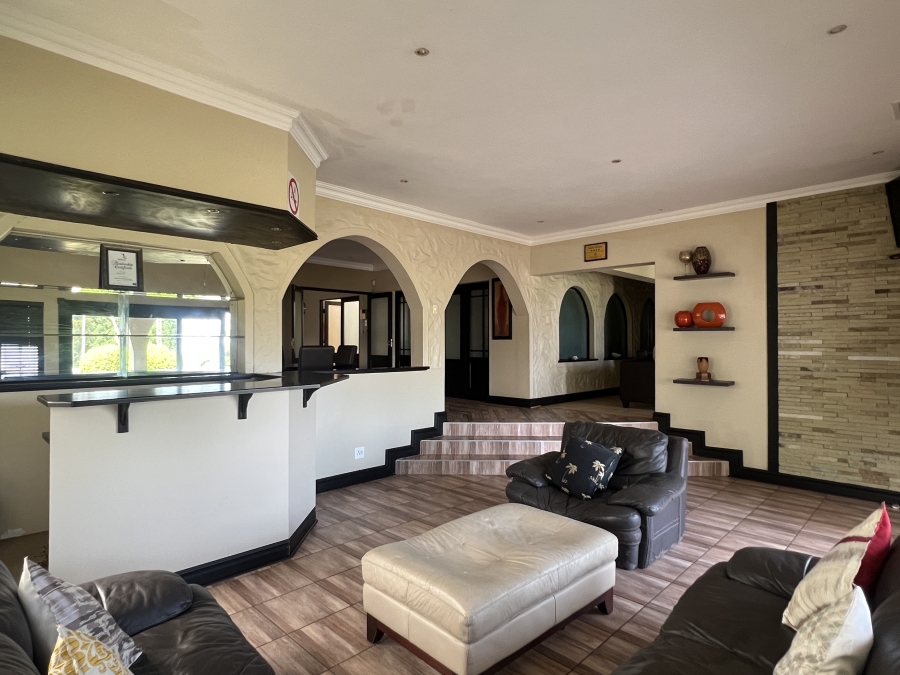 7 Bedroom Property for Sale in Herrwood Park KwaZulu-Natal