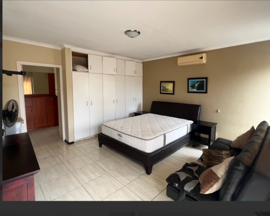 7 Bedroom Property for Sale in Herrwood Park KwaZulu-Natal