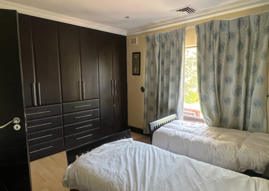 7 Bedroom Property for Sale in Herrwood Park KwaZulu-Natal