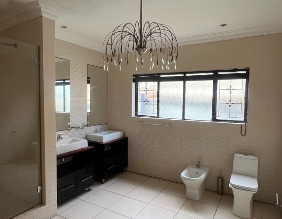 7 Bedroom Property for Sale in Herrwood Park KwaZulu-Natal