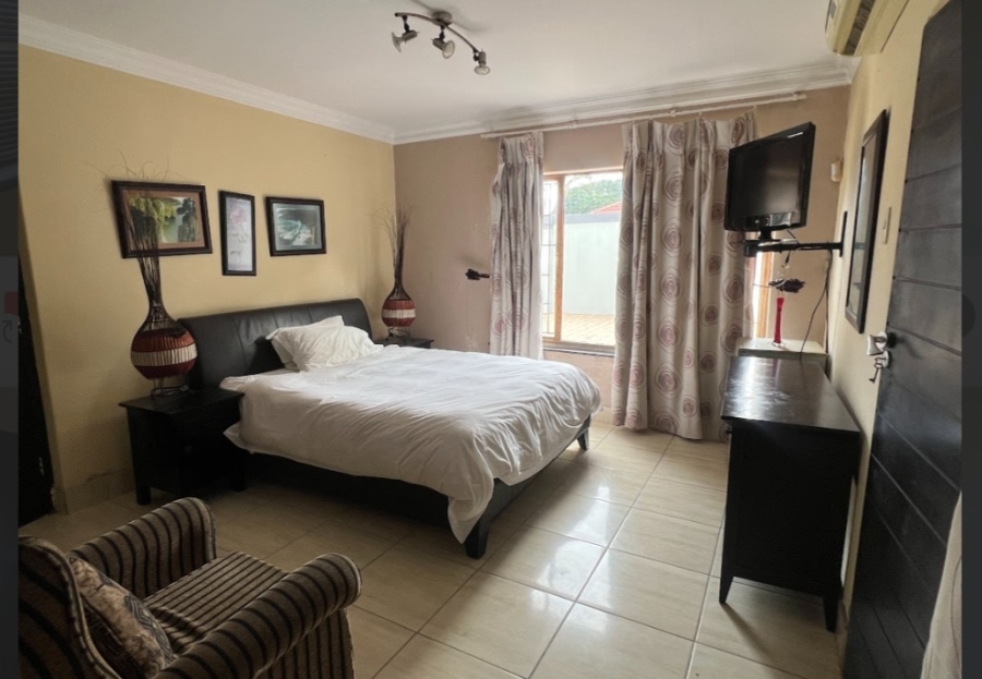 7 Bedroom Property for Sale in Herrwood Park KwaZulu-Natal