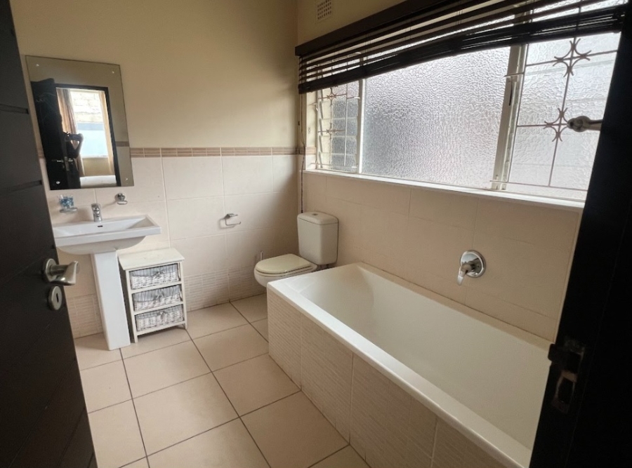 7 Bedroom Property for Sale in Herrwood Park KwaZulu-Natal