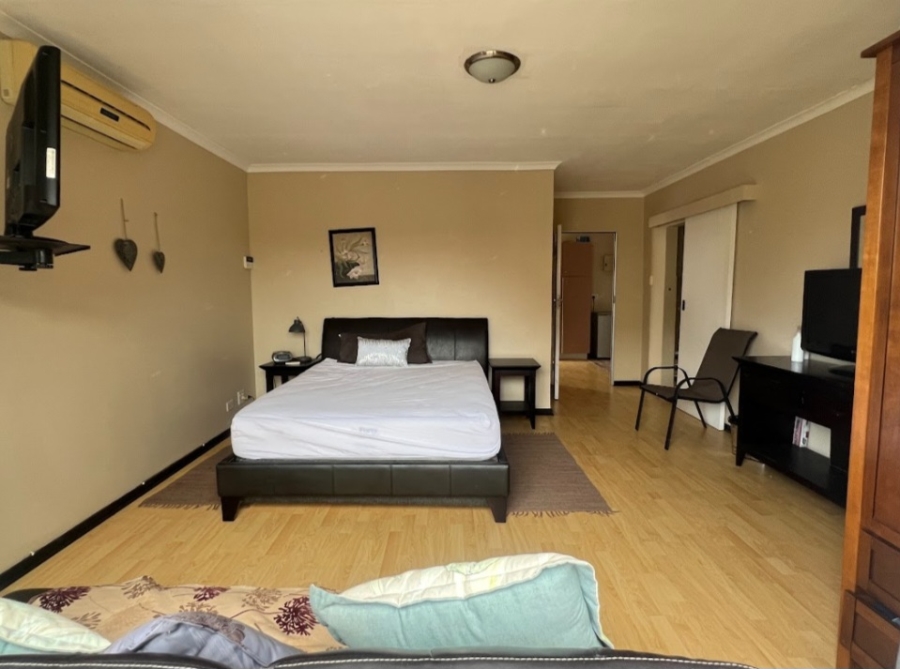 7 Bedroom Property for Sale in Herrwood Park KwaZulu-Natal