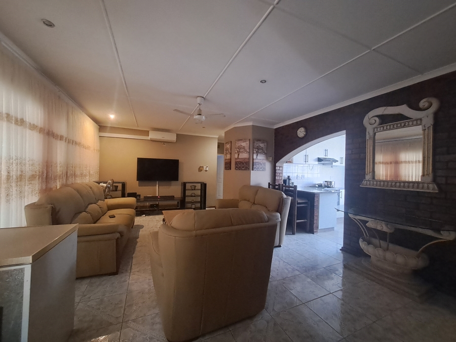 3 Bedroom Property for Sale in Brackenham KwaZulu-Natal