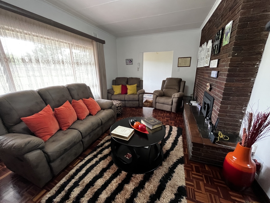 3 Bedroom Property for Sale in Scottsville KwaZulu-Natal