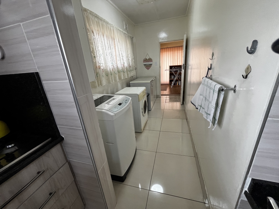 3 Bedroom Property for Sale in Scottsville KwaZulu-Natal