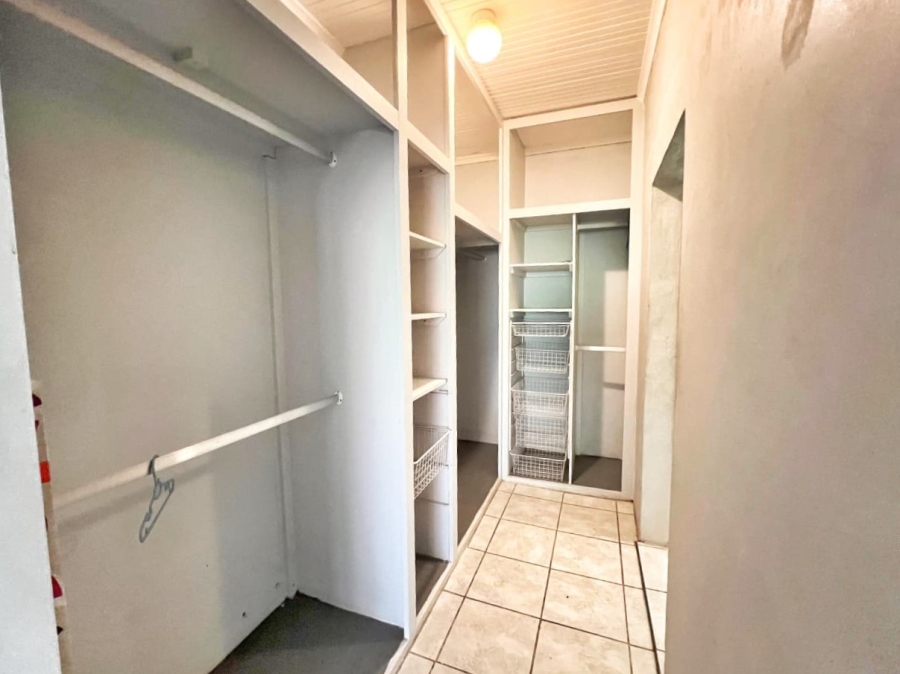 4 Bedroom Property for Sale in Meer En See KwaZulu-Natal