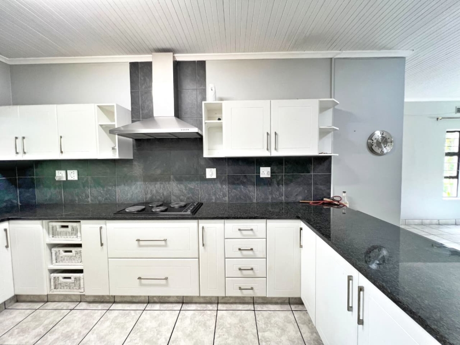 4 Bedroom Property for Sale in Meer En See KwaZulu-Natal