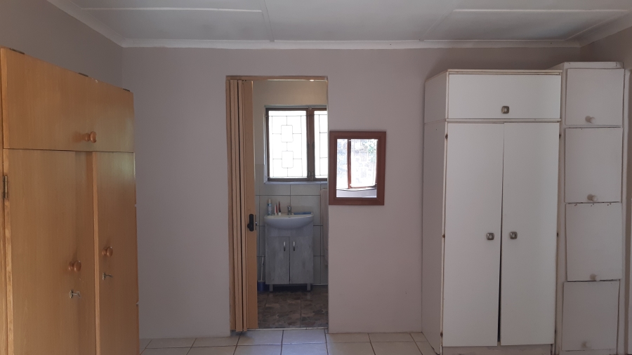 4 Bedroom Property for Sale in Amanzimtoti KwaZulu-Natal