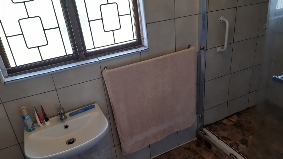 4 Bedroom Property for Sale in Amanzimtoti KwaZulu-Natal