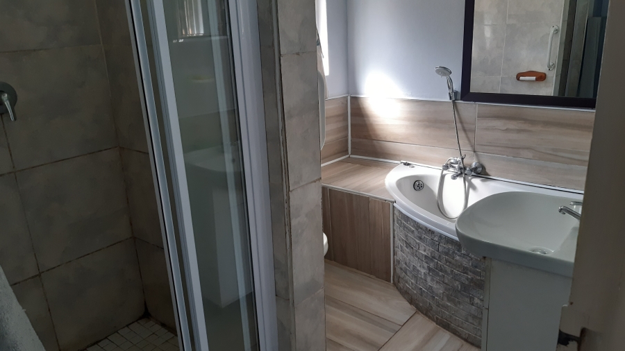 4 Bedroom Property for Sale in Amanzimtoti KwaZulu-Natal