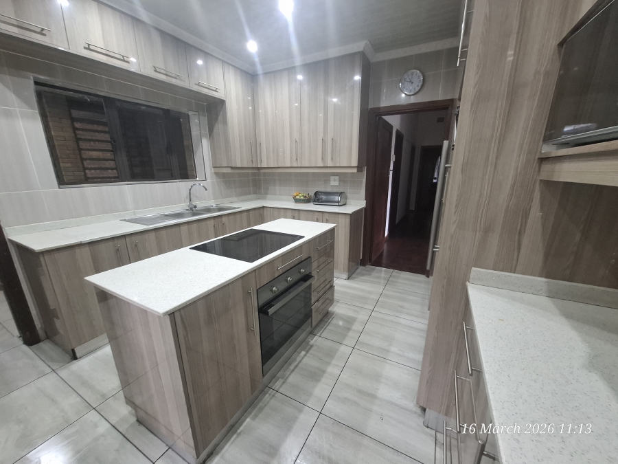 3 Bedroom Property for Sale in Newcastle KwaZulu-Natal