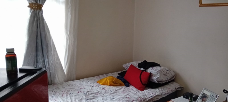 1 Bedroom Property for Sale in Sherwood KwaZulu-Natal