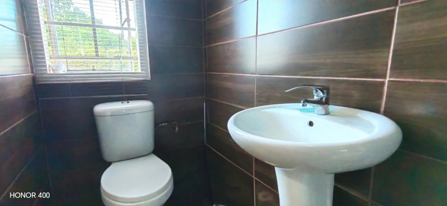 2 Bedroom Property for Sale in Lenham KwaZulu-Natal