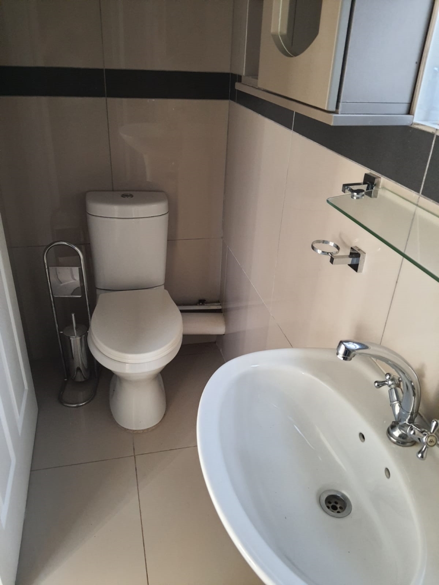 2 Bedroom Property for Sale in Glen Anil KwaZulu-Natal