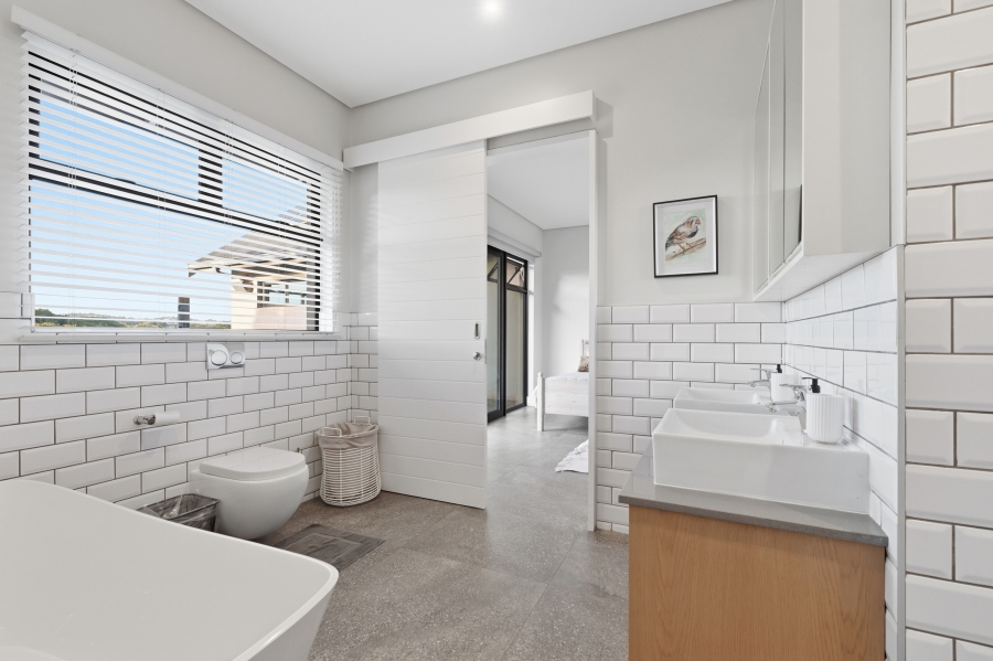 11 Bedroom Property for Sale in Salt Rock KwaZulu-Natal