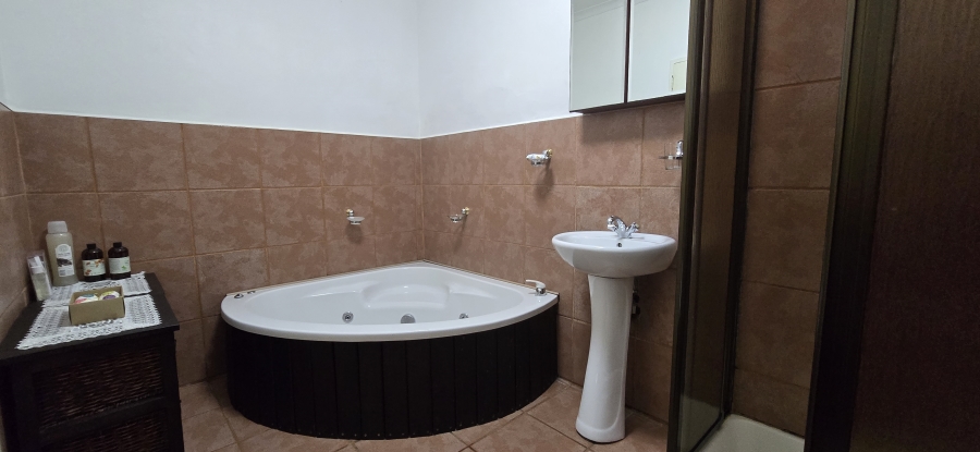 12 Bedroom Property for Sale in Hayfields KwaZulu-Natal