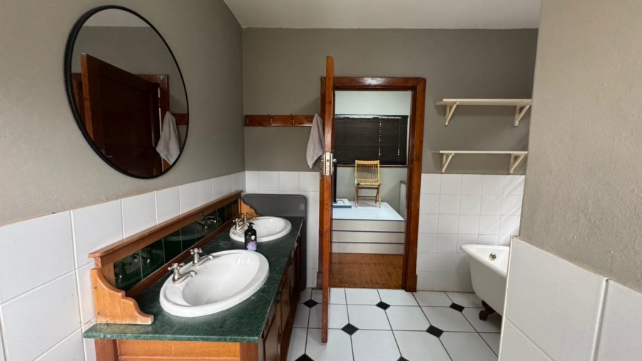 To Let commercial Property for Rent in Scottsville KwaZulu-Natal